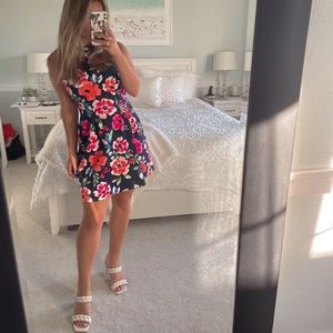 Vince Camuto navy floral dress size 2